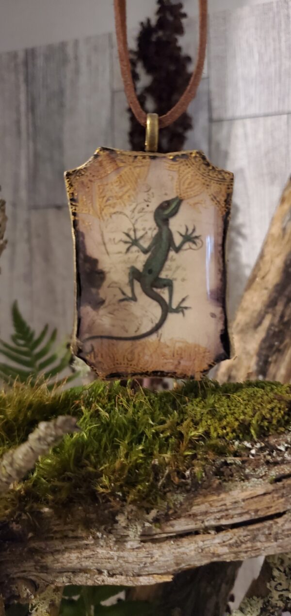 Gecko Pendant